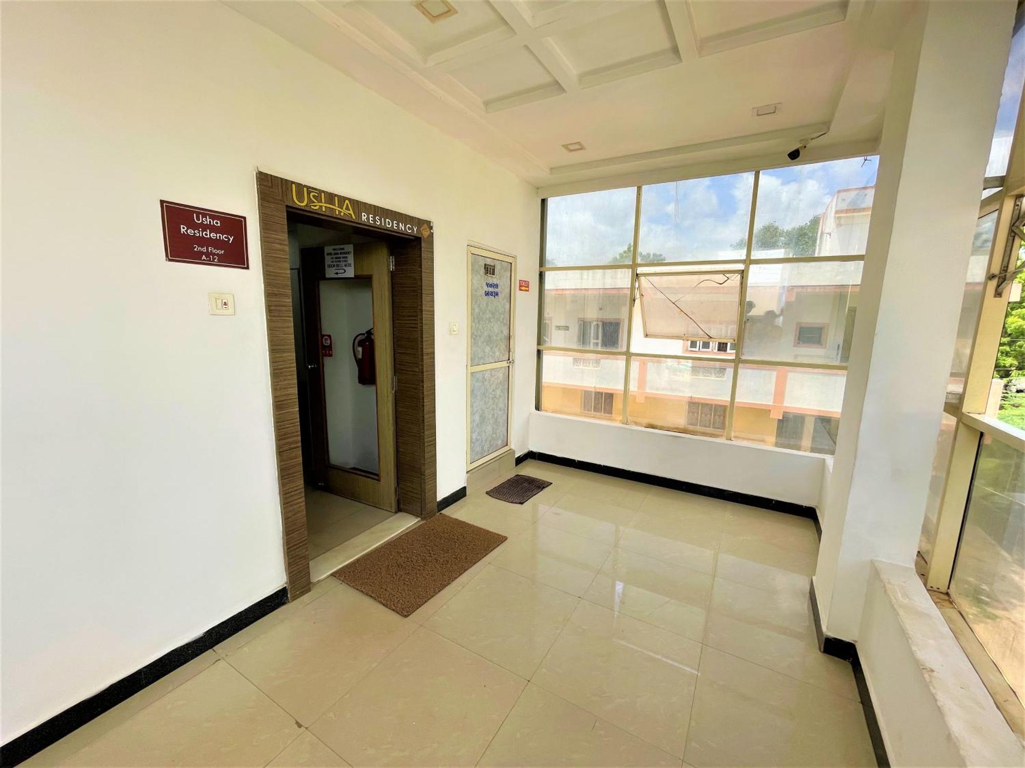Stay Guru Usha Residency Bhudzs Kültér fotó