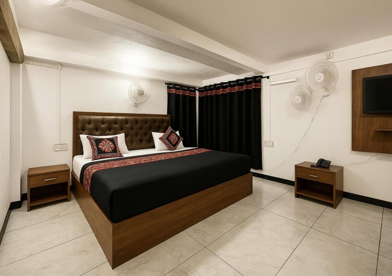 Stay Guru Usha Residency Bhudzs Kültér fotó