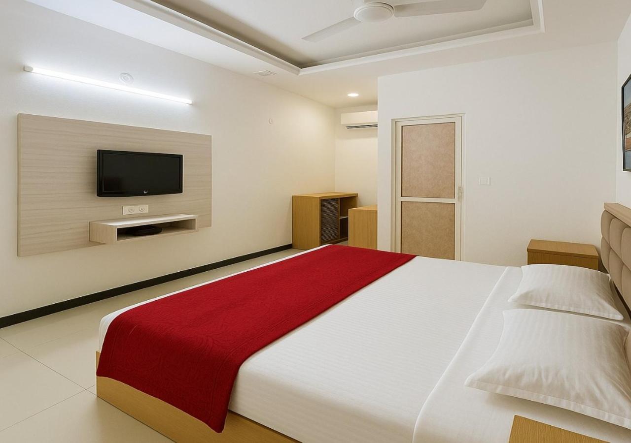 Stay Guru Usha Residency Bhudzs Kültér fotó