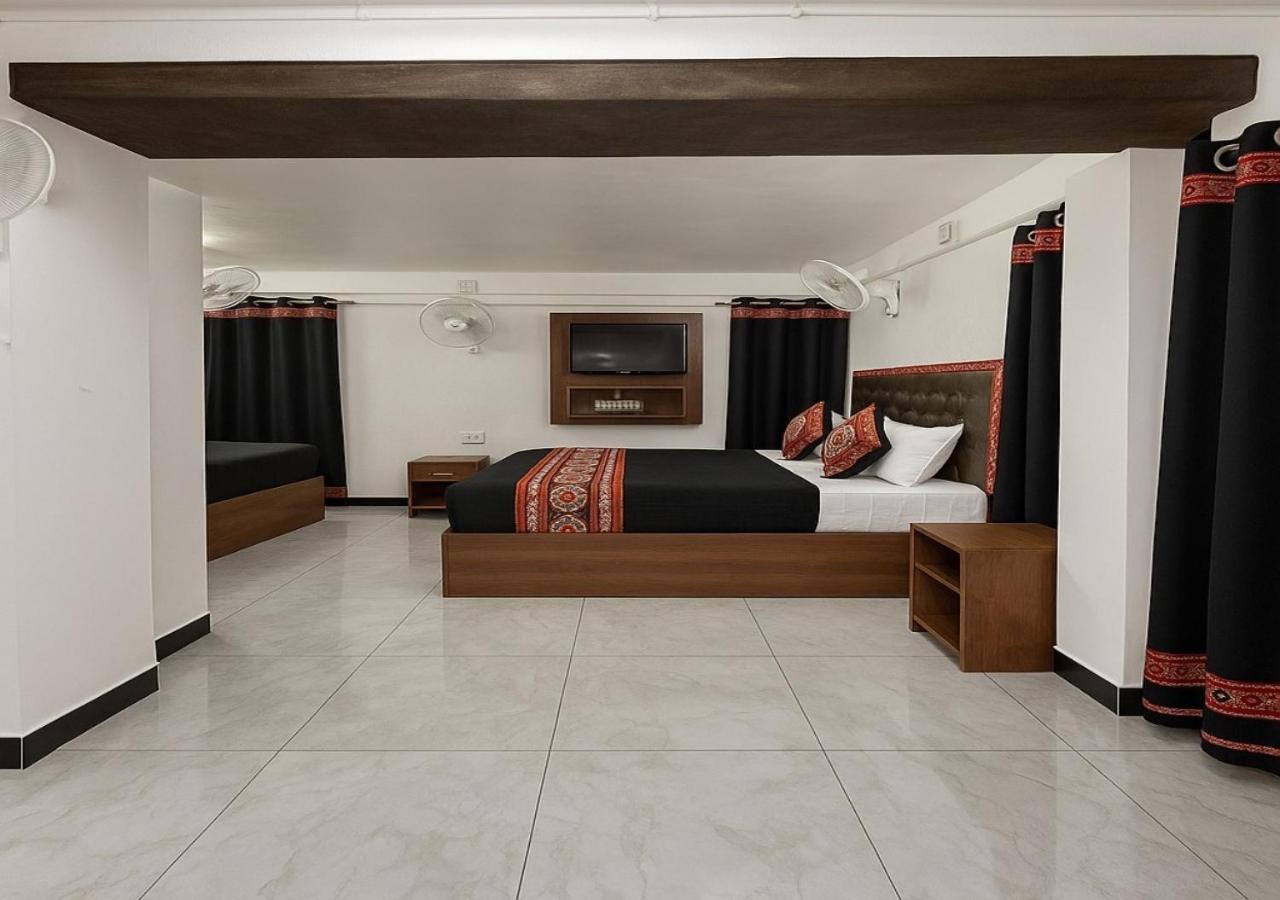 Stay Guru Usha Residency Bhudzs Kültér fotó