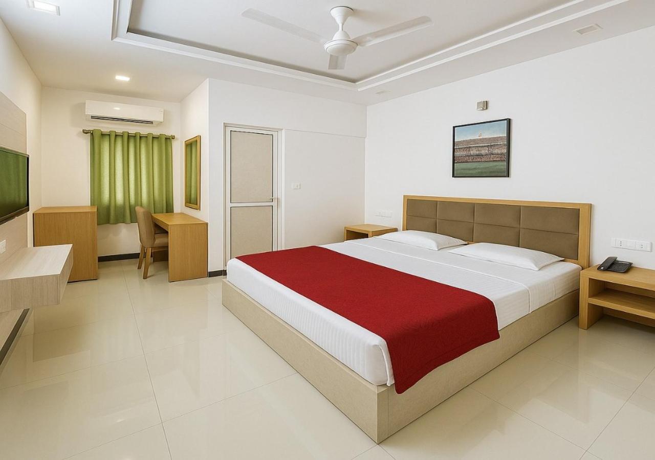 Stay Guru Usha Residency Bhudzs Kültér fotó