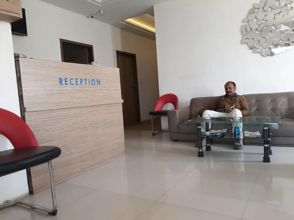 Stay Guru Usha Residency Bhudzs Kültér fotó